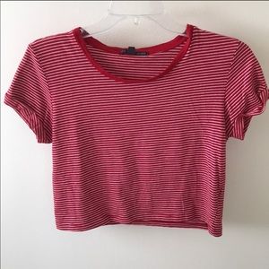 Red and white cropped tee